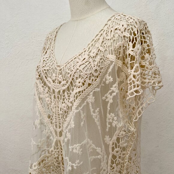 Delicate Lace and Crochet Cream Colored Slouchy See-Through Layering Top XL - Picture 14 of 14